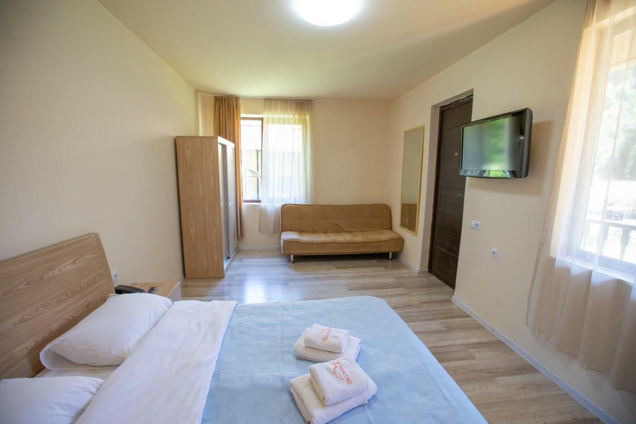 Sunset Shovi Hotel Glola Екстер'єр фото